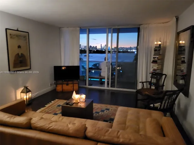 $499,000 | 1200 West Avenue, Unit 303, Miami Beach, FL 33139