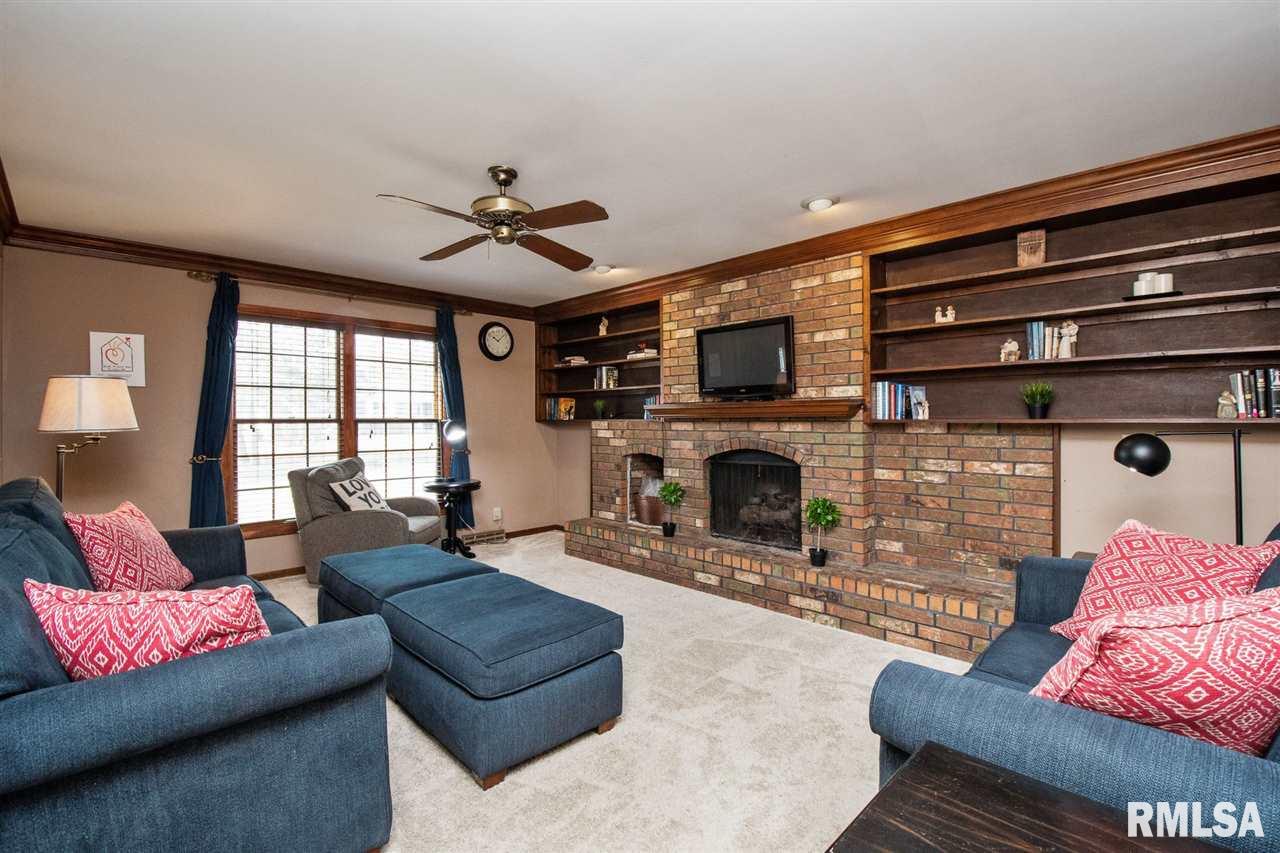 5056 Coachman Road Bettendorf, IA 52722 - Photo 6 of 24