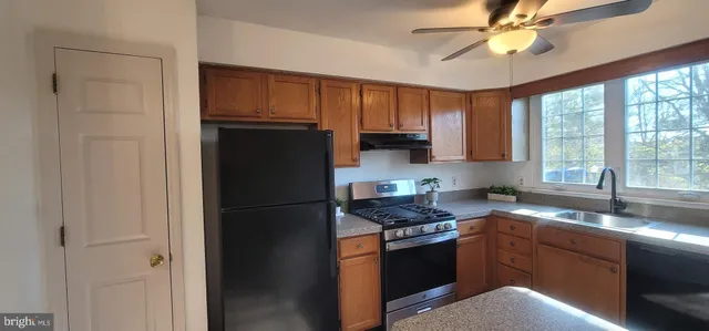 $1,750 | 10 Woodfield Drive, Claymont, DE 19703