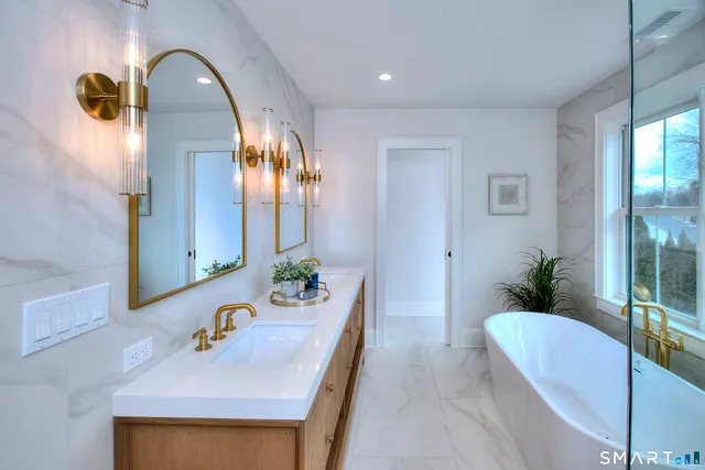 $1,859,000 | 359 Reid Street, Fairfield, CT 06824