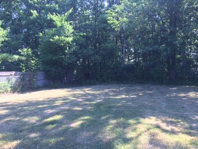 1165 Elms Road Flint, MI 48532 - Photo 22 of 27 262-172975 backview.JPG