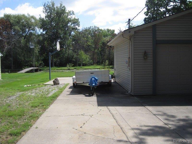 365 Reymont Road Waterford, MI 48327 - Photo 19 of 34 Reymont Rd 021.jpg