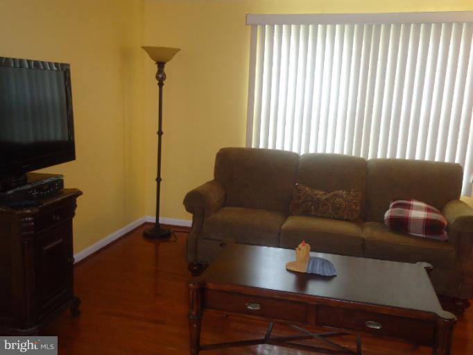15413 Wembrough Street Silver Spring, MD 20905 - Photo 2 of 8 Family Room