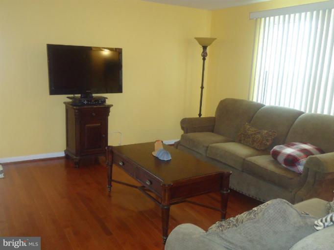 15413 Wembrough Street Silver Spring, MD 20905 - Photo 4 of 8 Family Room