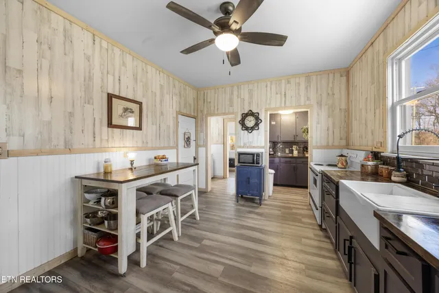 $475,000 | 2411 Highland Drive, Knoxville, TN 37918