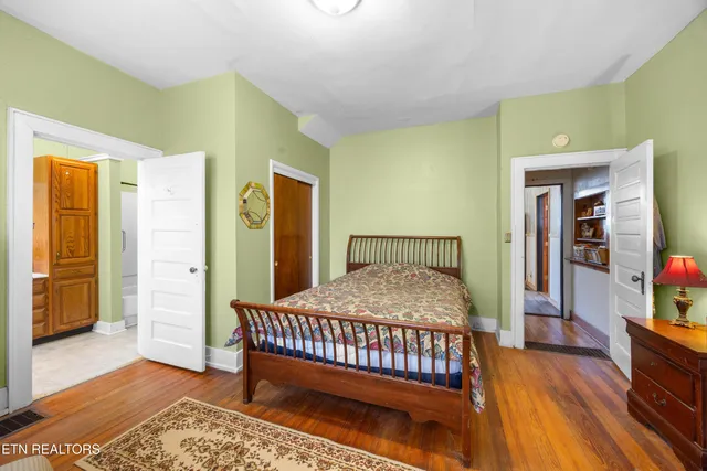 $475,000 | 2411 Highland Drive, Knoxville, TN 37918