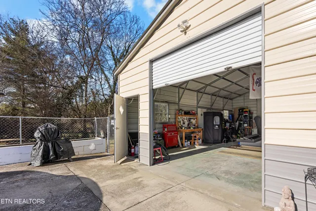 $475,000 | 2411 Highland Drive, Knoxville, TN 37918