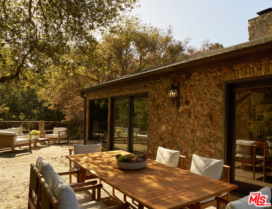 6208 Delaplane Road Malibu, CA 90265 - Photo 41 of 44 Gallery Image 41