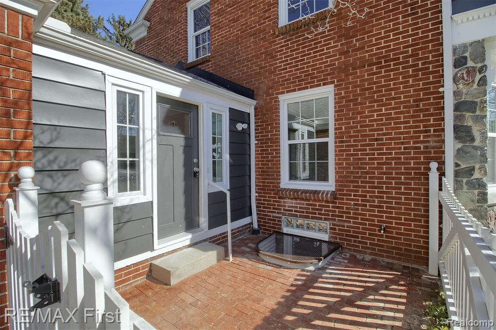 60 Hawthorne Road Grosse Pointe Shores, MI 48236 - Photo 26 of 28