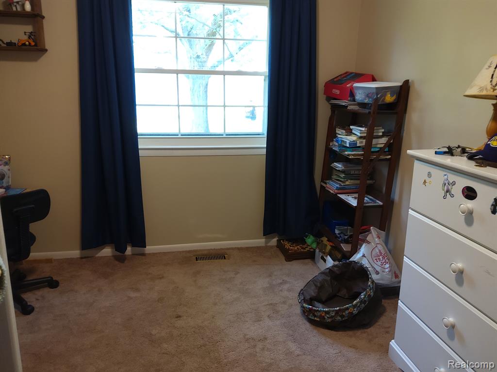 1058 Avon Manor Road Rochester Hills, MI 48307 - Photo 17 of 24