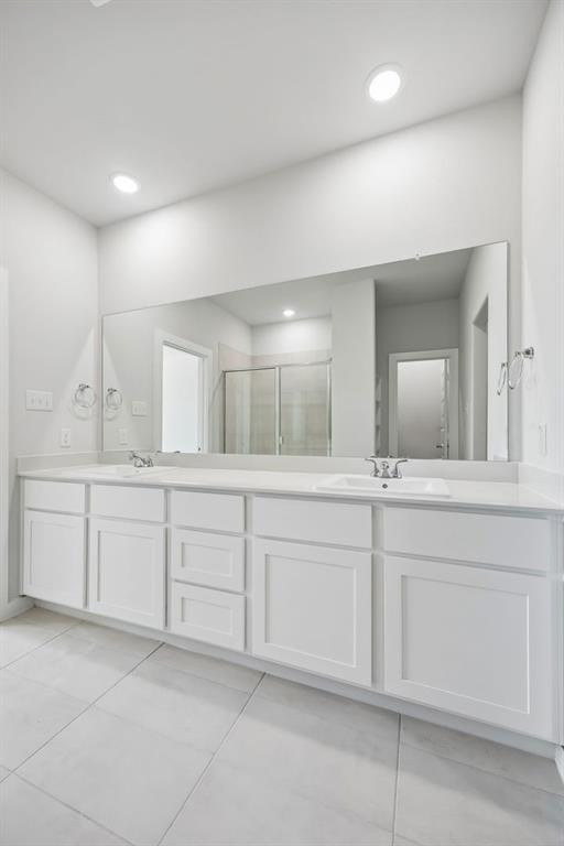 332 Millwood Road Lavon, TX 75166 - Photo 18 of 32 Primary Bathroom in the Mesquite home plan by Trophy Signature Homes – REPRESENTATIVE PHOTO