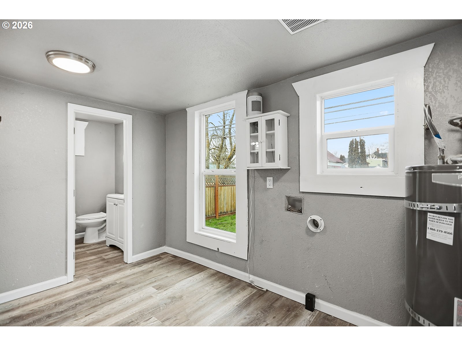 417 East Court Street Goldendale, WA 98620 - Photo 21 of 38 a view of an empty room with a window