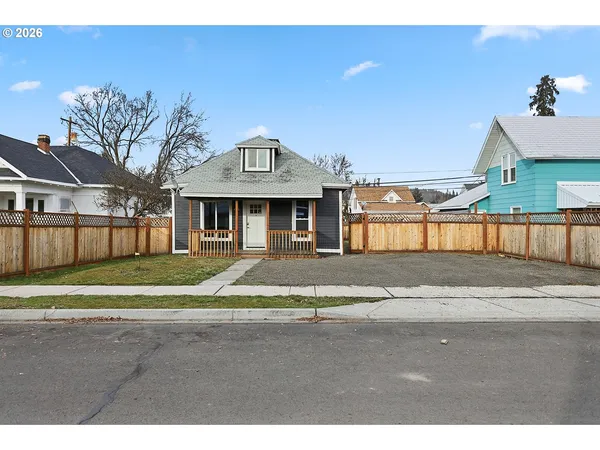 $243,500 | 417 East Court Street, Goldendale, WA 98620