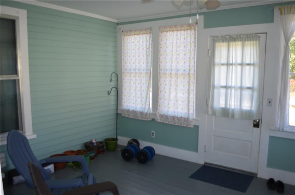 102 Union Street Orono, ME 04473 - Photo 20 of 33 Sun porch