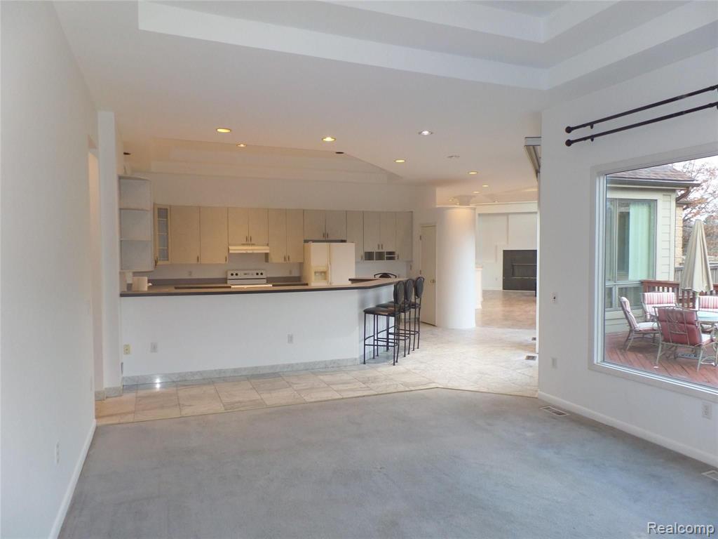 4501 Clarkston Road Clarkston, MI 48348 - Photo 9 of 34
