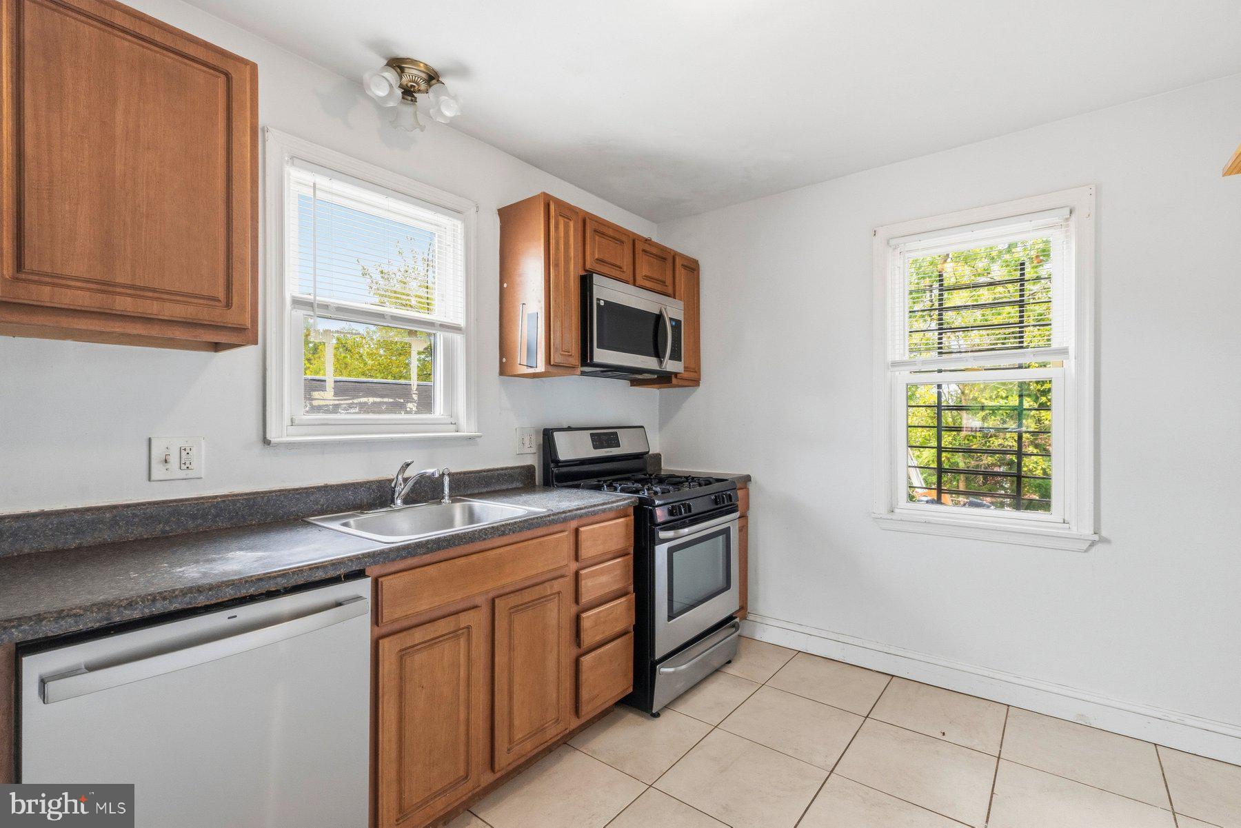 7906 Hillendale Road Parkville, MD 21234 - Photo 9 of 35 Gallery Image 9
