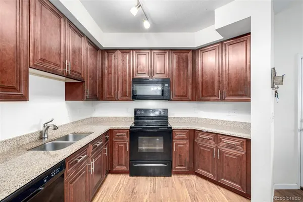 $320,000 | 804 Summer Hawk Drive, Unit 6303, Longmont, CO 80504