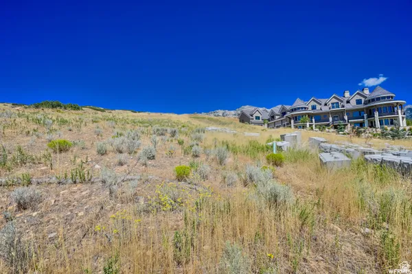 $825,000 | 216 Deer Crest Lane, Unit 307, Alpine, UT 84004