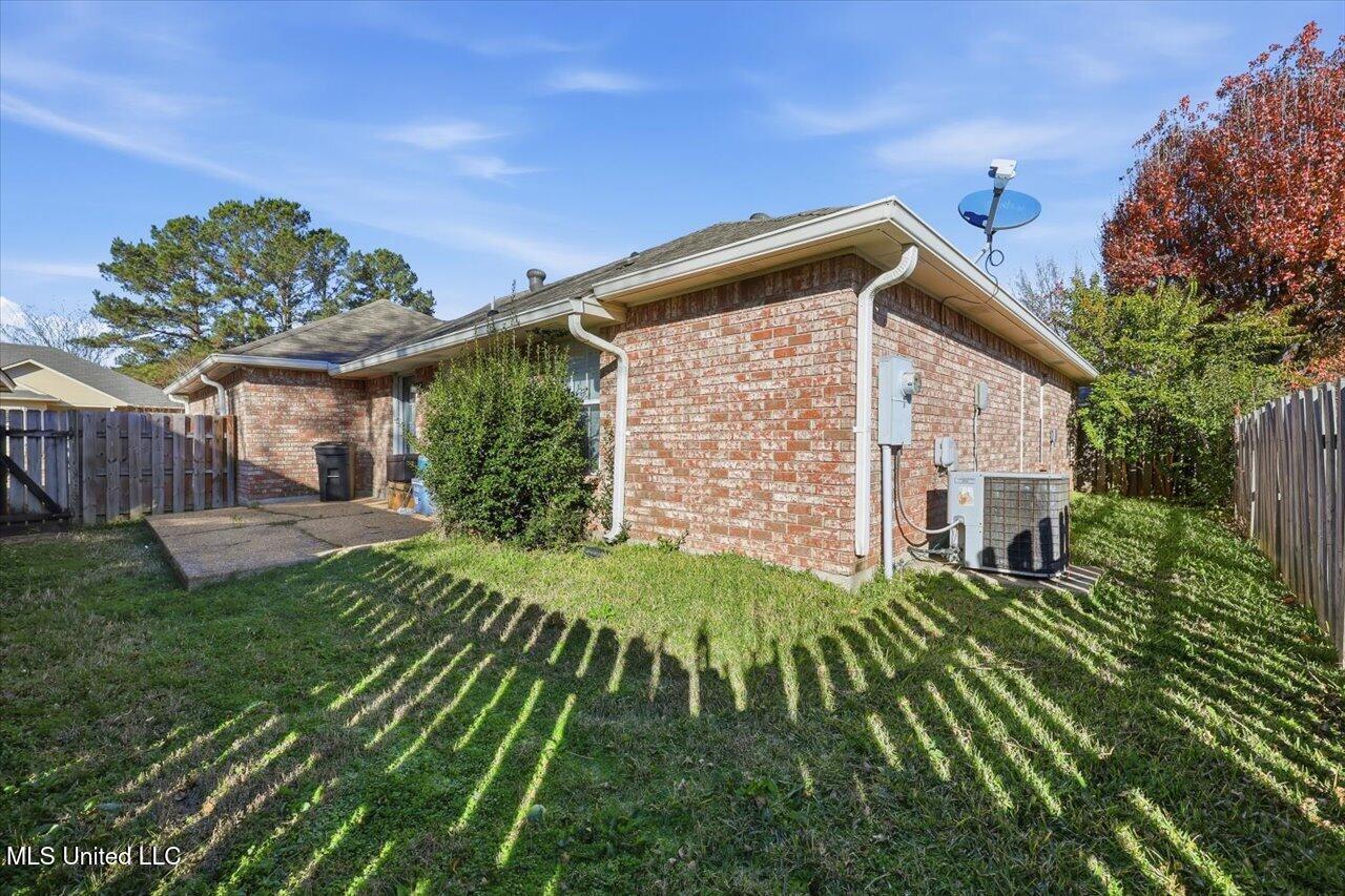 402 North Twin Clinton, MS 39056 - Photo 22 of 23 22-402 Twin Lakes N _ Home Tours MS