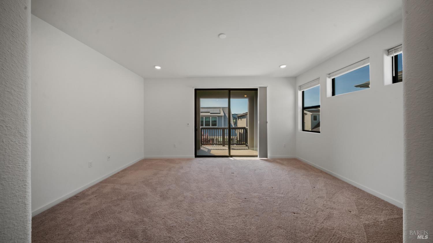 1586 Waterside Lane Rohnert Park, CA 94928 - Photo 20 of 39