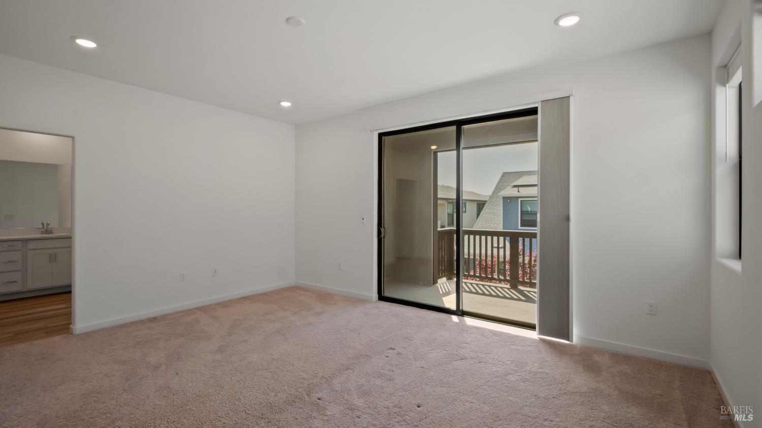 1586 Waterside Lane Rohnert Park, CA 94928 - Photo 21 of 39