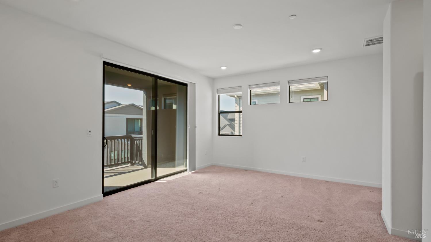 1586 Waterside Lane Rohnert Park, CA 94928 - Photo 23 of 39