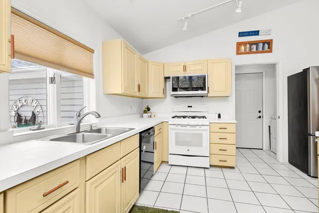 $485,000 | 6522 Sycamore Court, McHenry, IL 60050