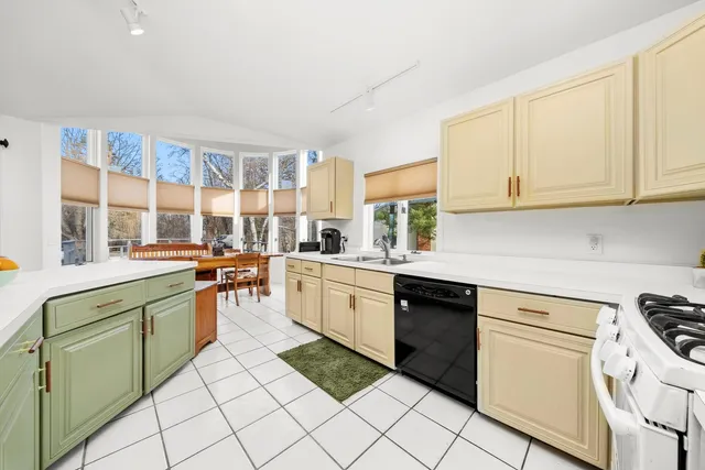 $485,000 | 6522 Sycamore Court, McHenry, IL 60050