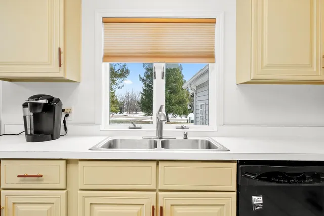 $485,000 | 6522 Sycamore Court, McHenry, IL 60050