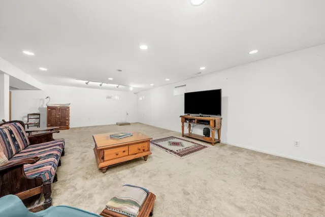 $485,000 | 6522 Sycamore Court, McHenry, IL 60050