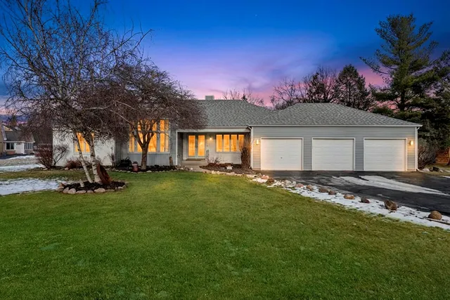 $485,000 | 6522 Sycamore Court, McHenry, IL 60050