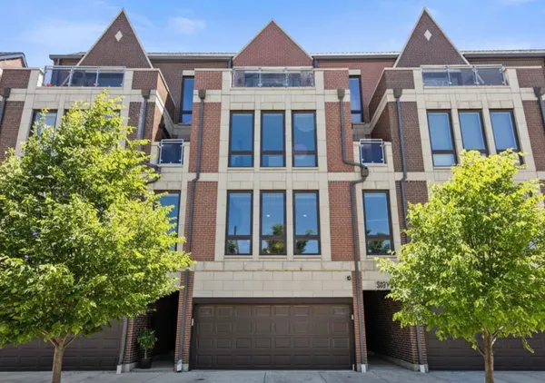 $775,000 | 3901 South Lake Park Avenue, Chicago, IL 60653