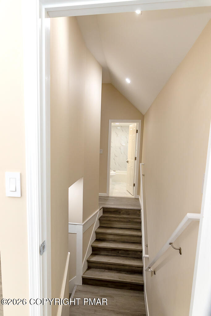 174 Sand Spring Road Cresco, PA 18326 - Photo 30 of 40 2nd Floor