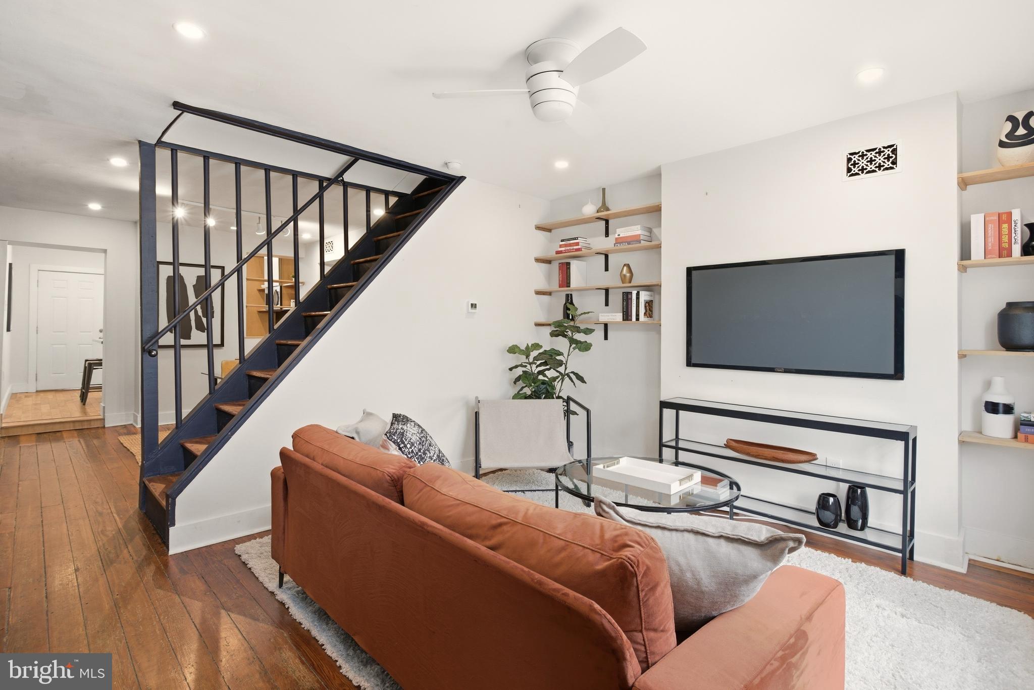 5824 Knox Street Philadelphia, PA 19144 - Photo 2 of 15