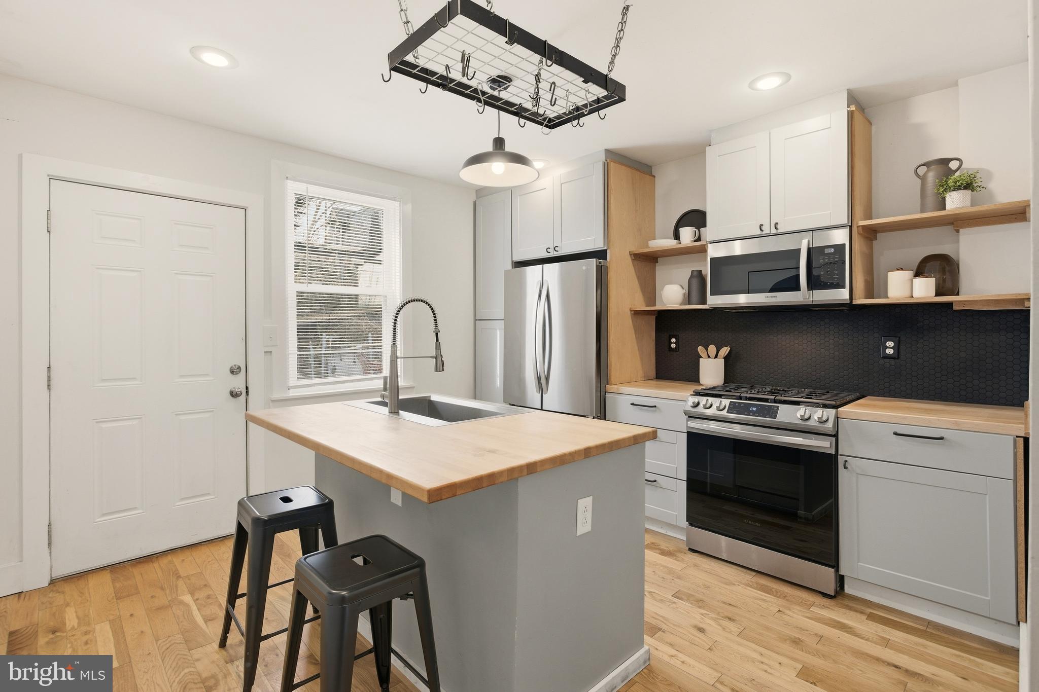 5824 Knox Street Philadelphia, PA 19144 - Photo 5 of 15