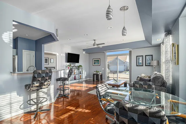 $299,999 | 14020 Moraine Hills Drive, Huntley, IL 60142