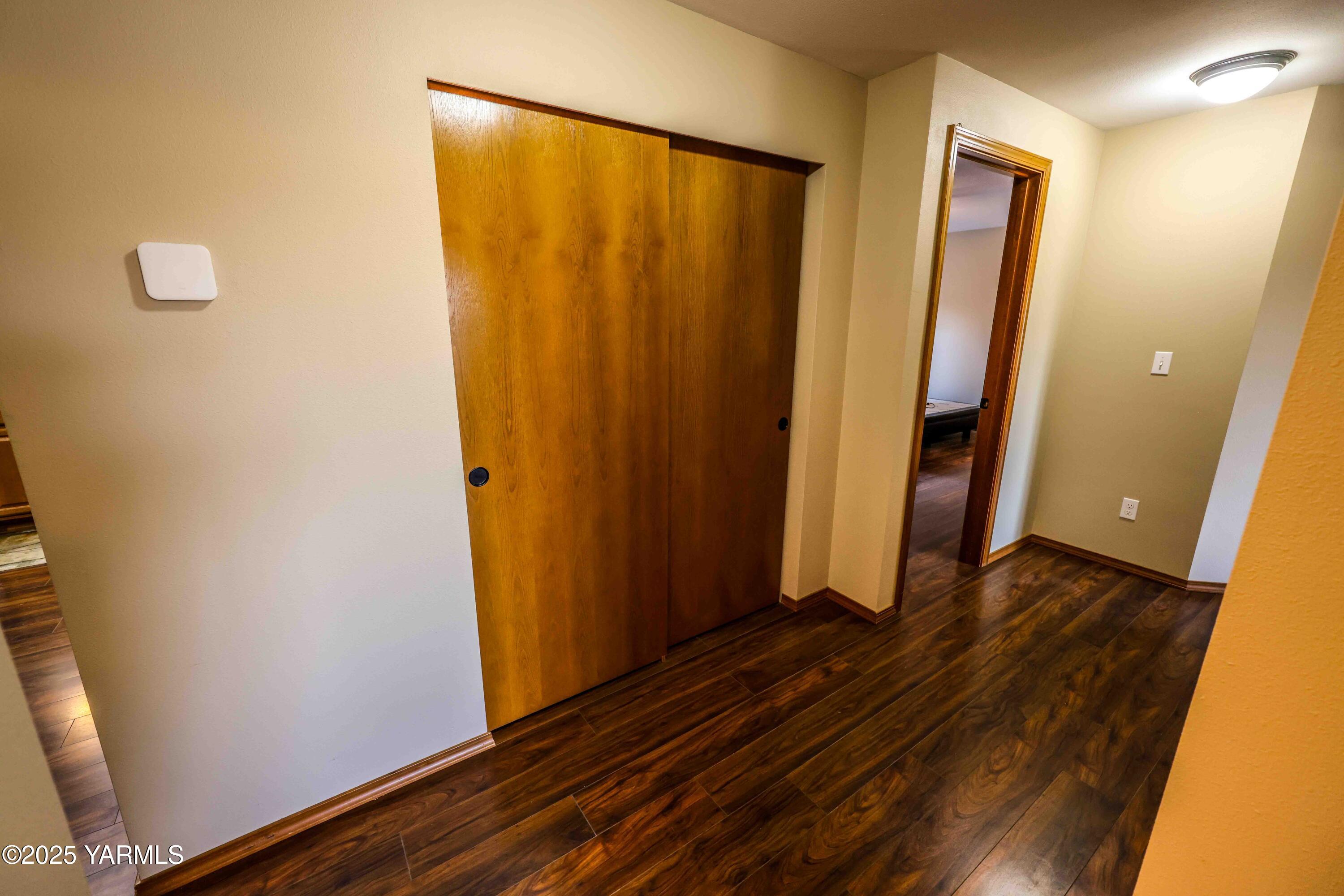 320 Westridge Road Selah, WA 98942 - Photo 50 of 53 a view of a hallway with wooden floor