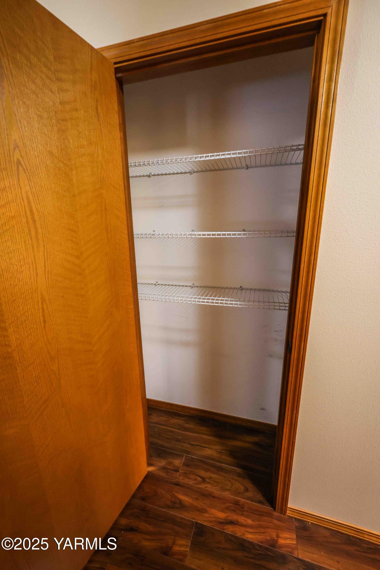 320 Westridge Road Selah, WA 98942 - Photo 51 of 53 a view of wooden door