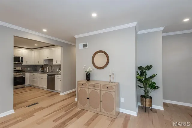 $287,500 | 804 Edgar Road, St. Louis, MO 63119