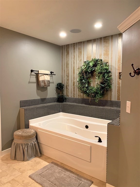 244 Gates Pond Road Berlin, MA 01503 - Photo 20 of 42