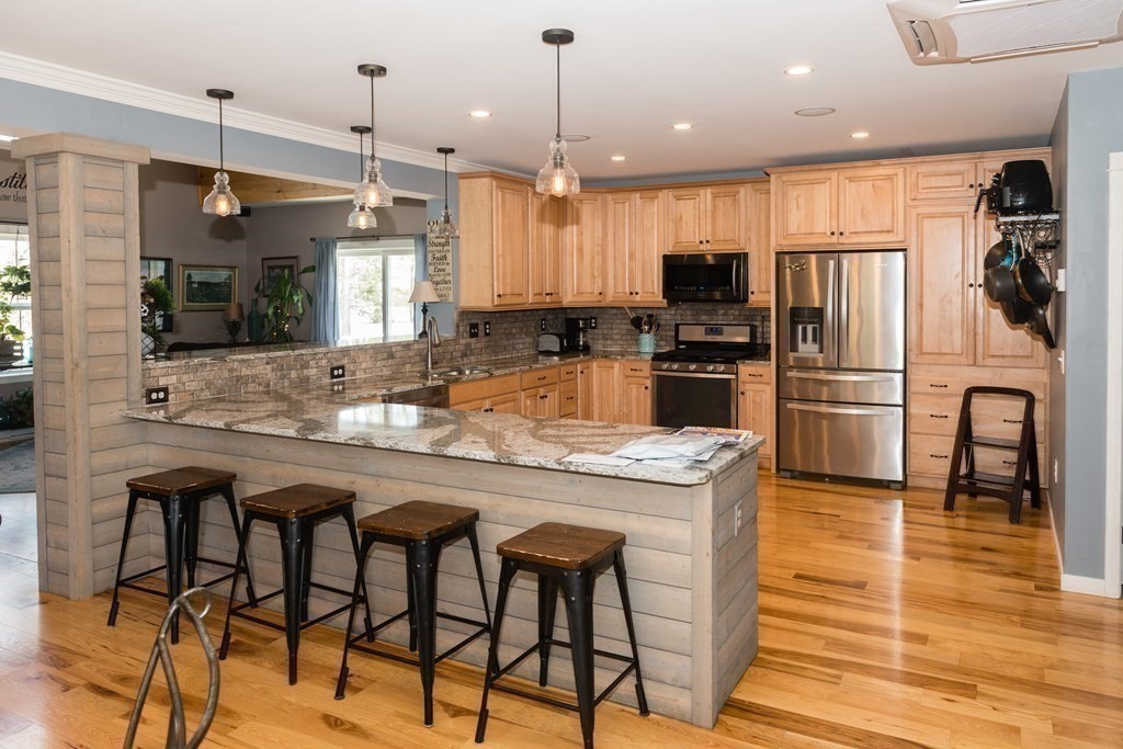 244 Gates Pond Road Berlin, MA 01503 - Photo 8 of 42