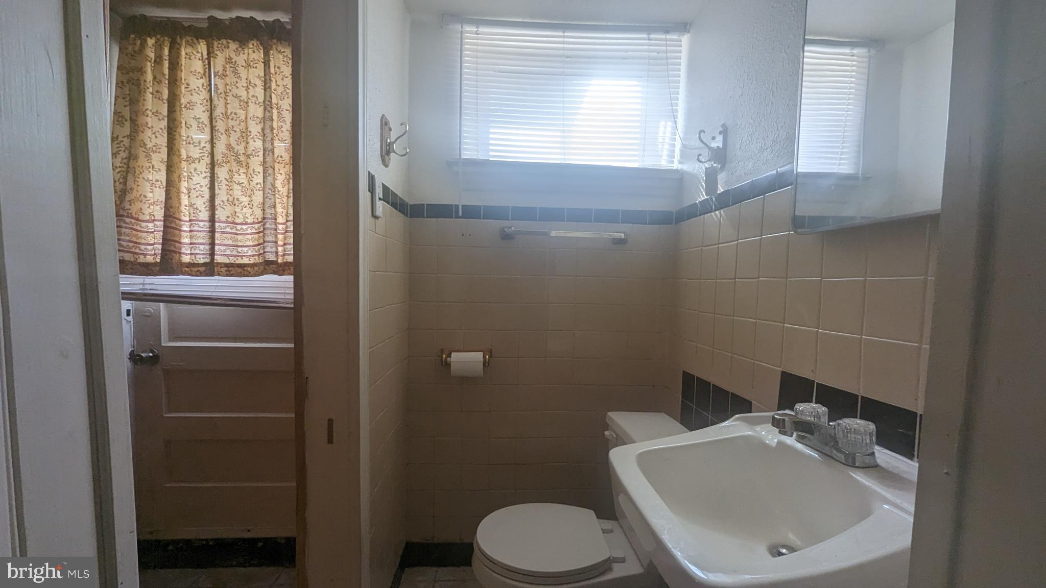 1547 Kennewick Road Baltimore, MD 21218 - Photo 17 of 20 Basement Bathroom