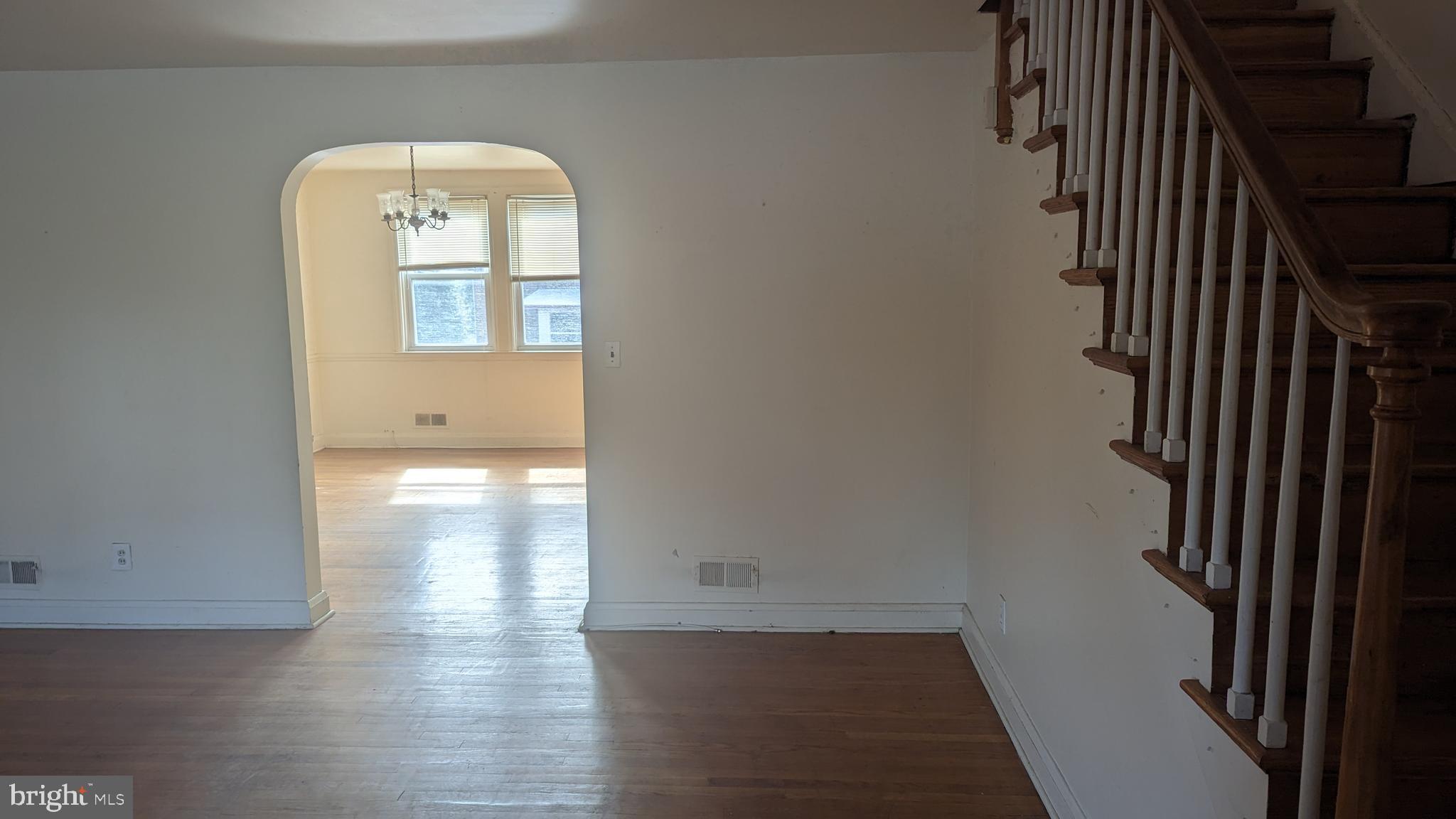 1547 Kennewick Road Baltimore, MD 21218 - Photo 3 of 20