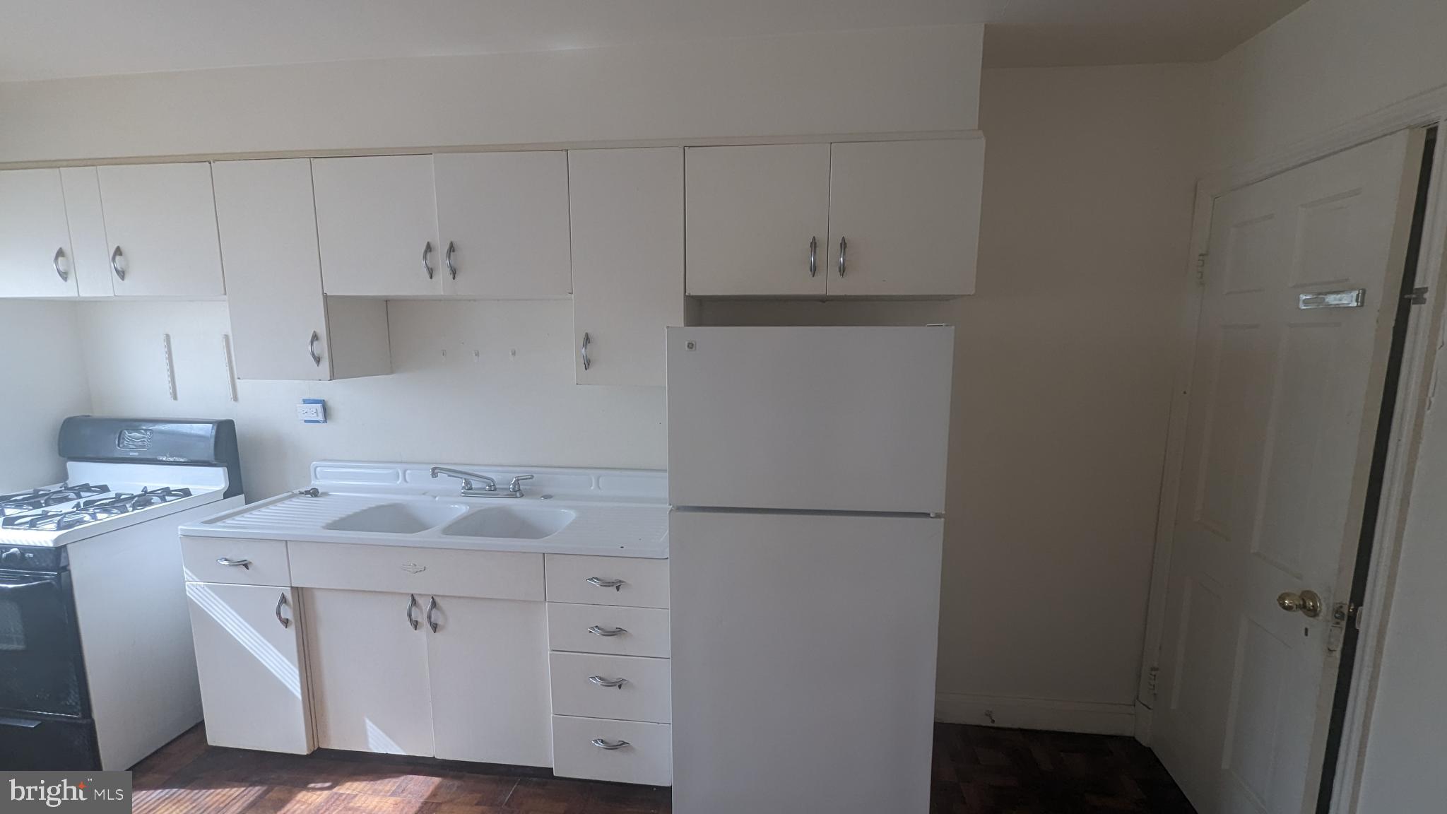1547 Kennewick Road Baltimore, MD 21218 - Photo 8 of 20 Main Kitchen