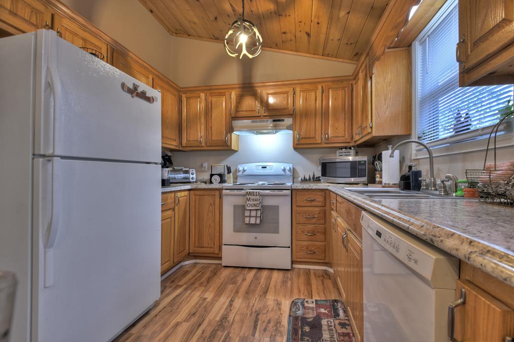 729 Matrix Lane Ellijay, GA 30540 - Photo 8 of 38