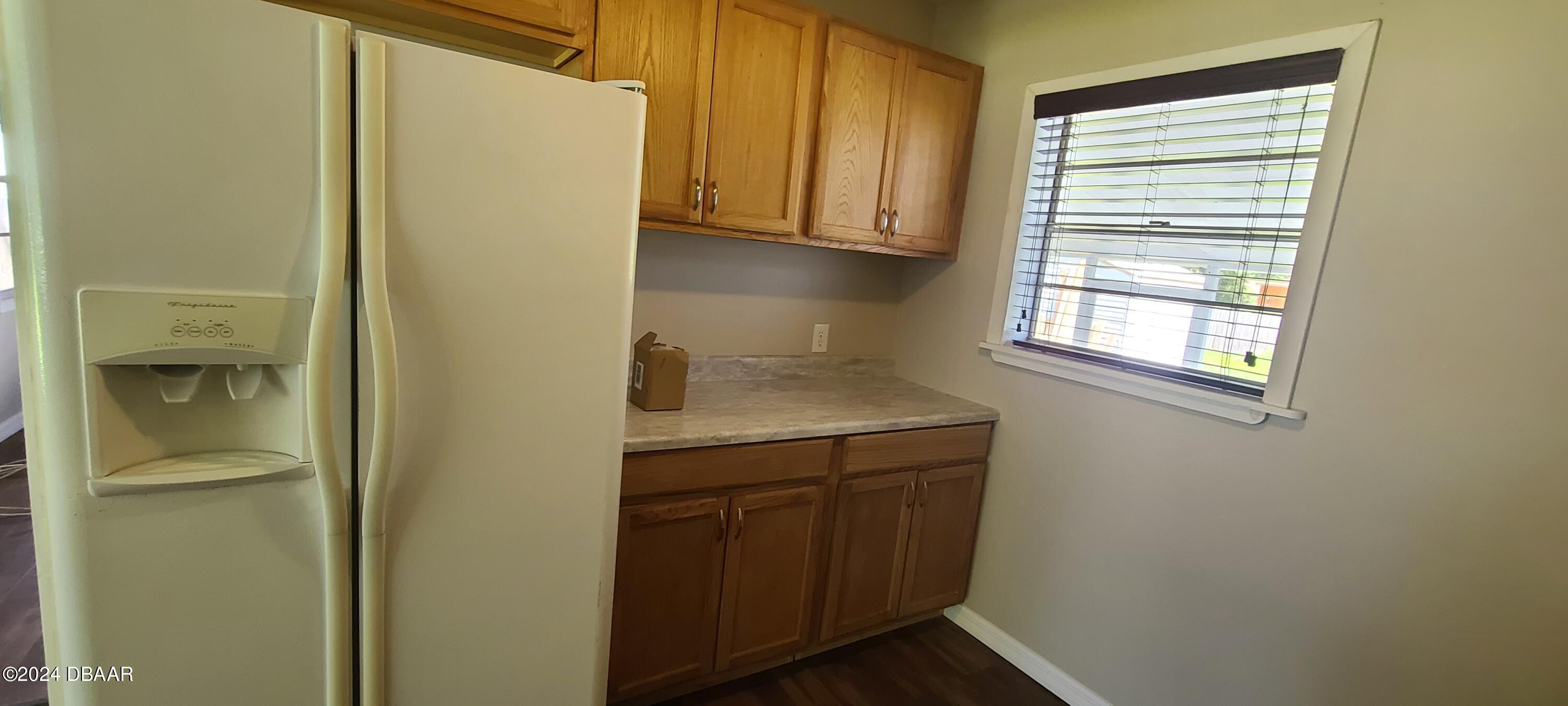 921 South Palmetto Avenue Daytona Beach, FL 32114 - Photo 10 of 31 20240319_130915