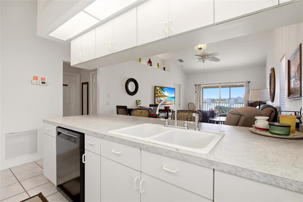 1512 Rio De Janeiro Avenue, Unit 428 Punta Gorda, FL 33983 - Photo 11 of 44