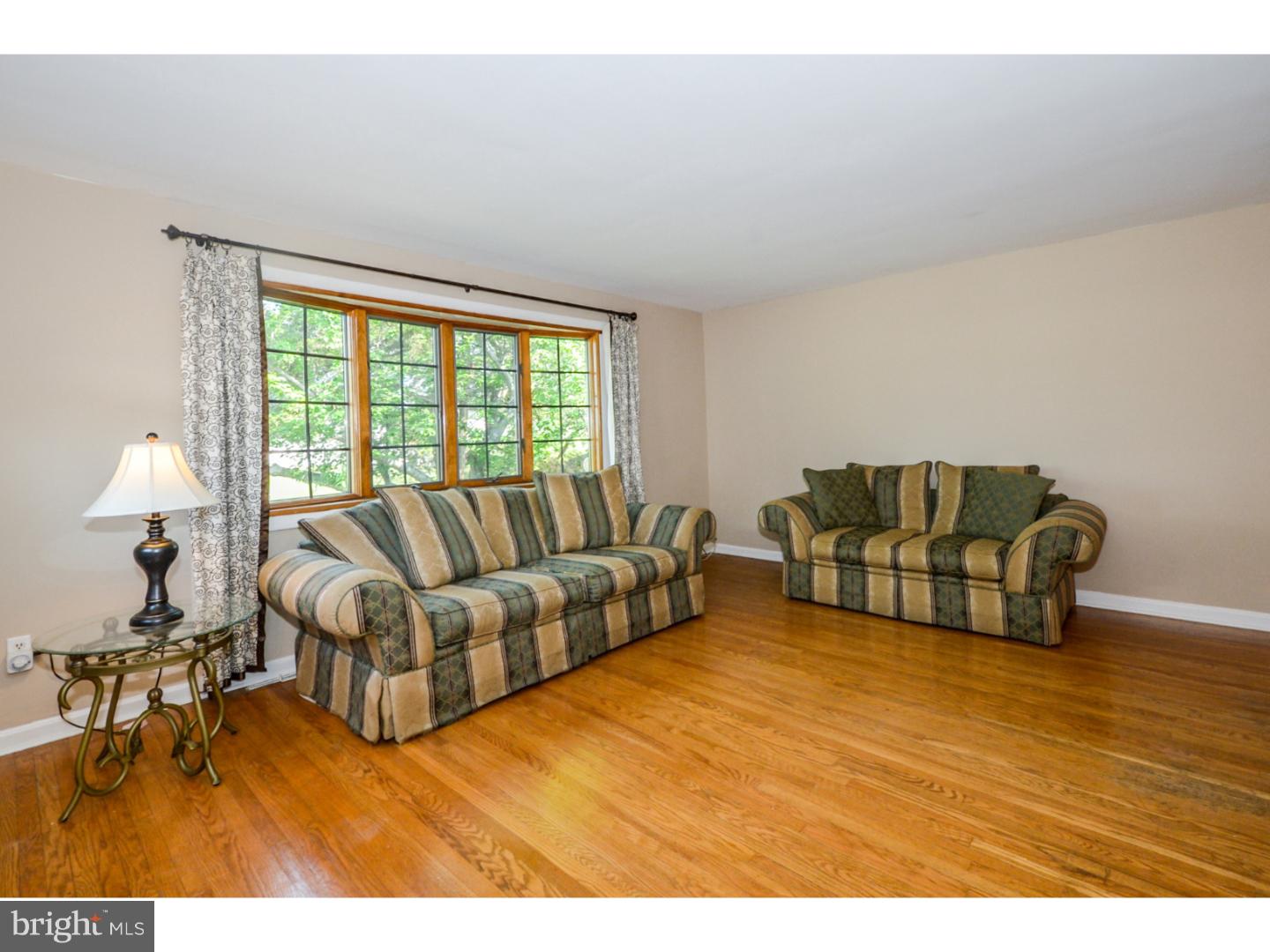 411 Church Road Jenkintown, PA 19046 - Photo 3 of 24 Living Room