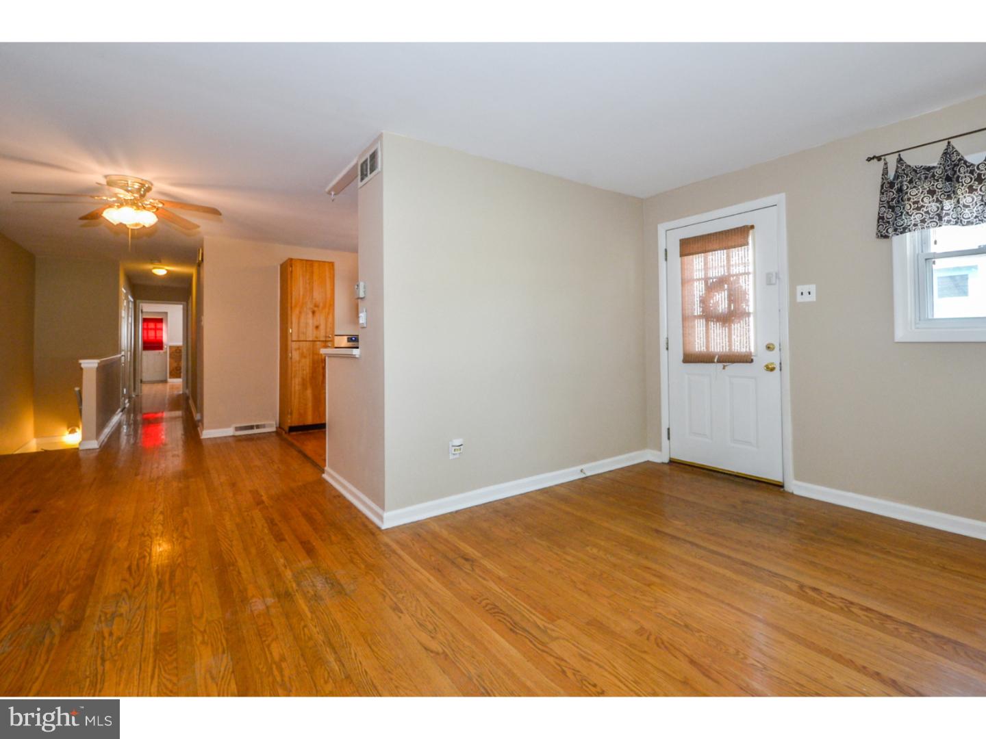 411 Church Road Jenkintown, PA 19046 - Photo 4 of 24 Living Room