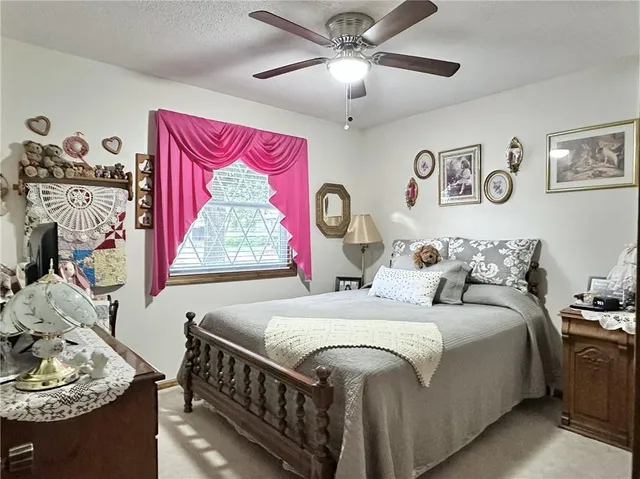 $329,900 | 904 Lake Manor Drive, Trenton, MO 64683